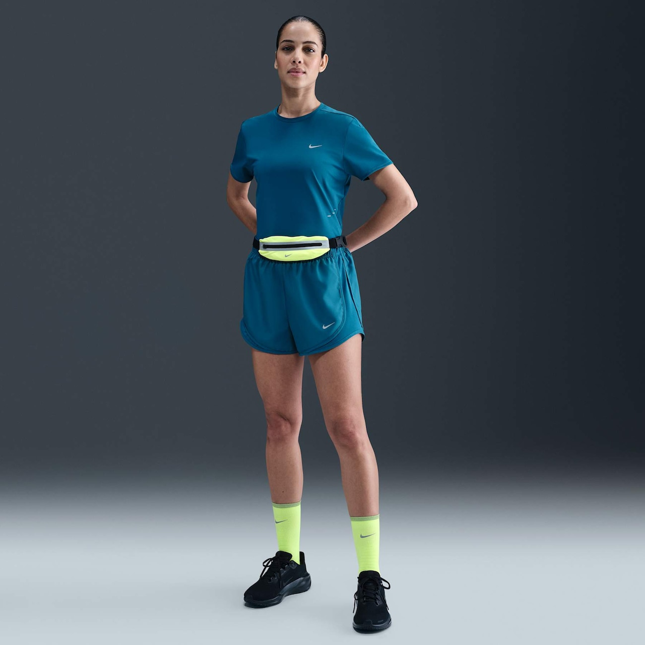 Shorts Nike Dri-FIT Tempo Feminino