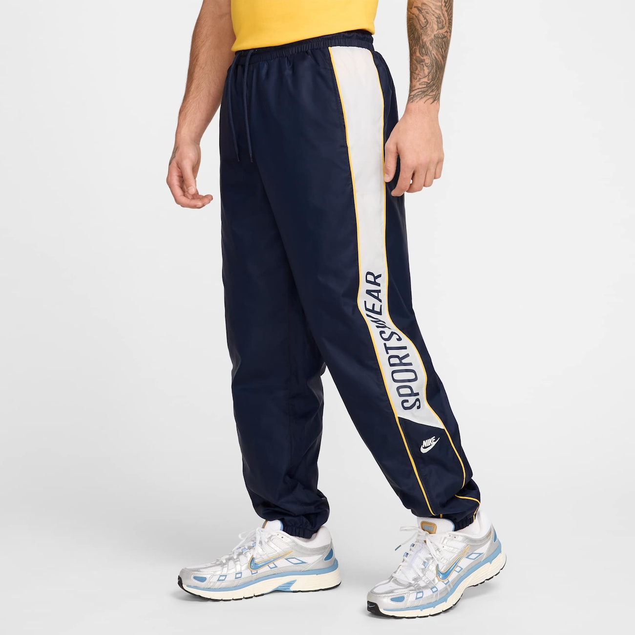 Calça Nike Club Woven Jogger Masculina