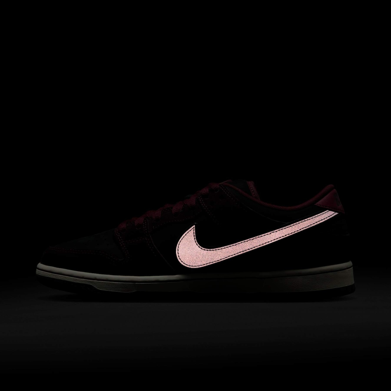 SB Dunk Low Pro x Riot Skateshop - Nike