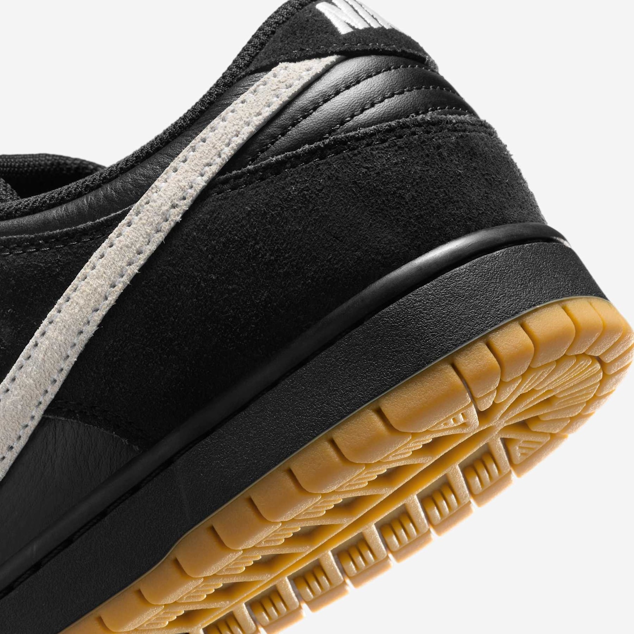 SB Dunk Low Pro - Nike