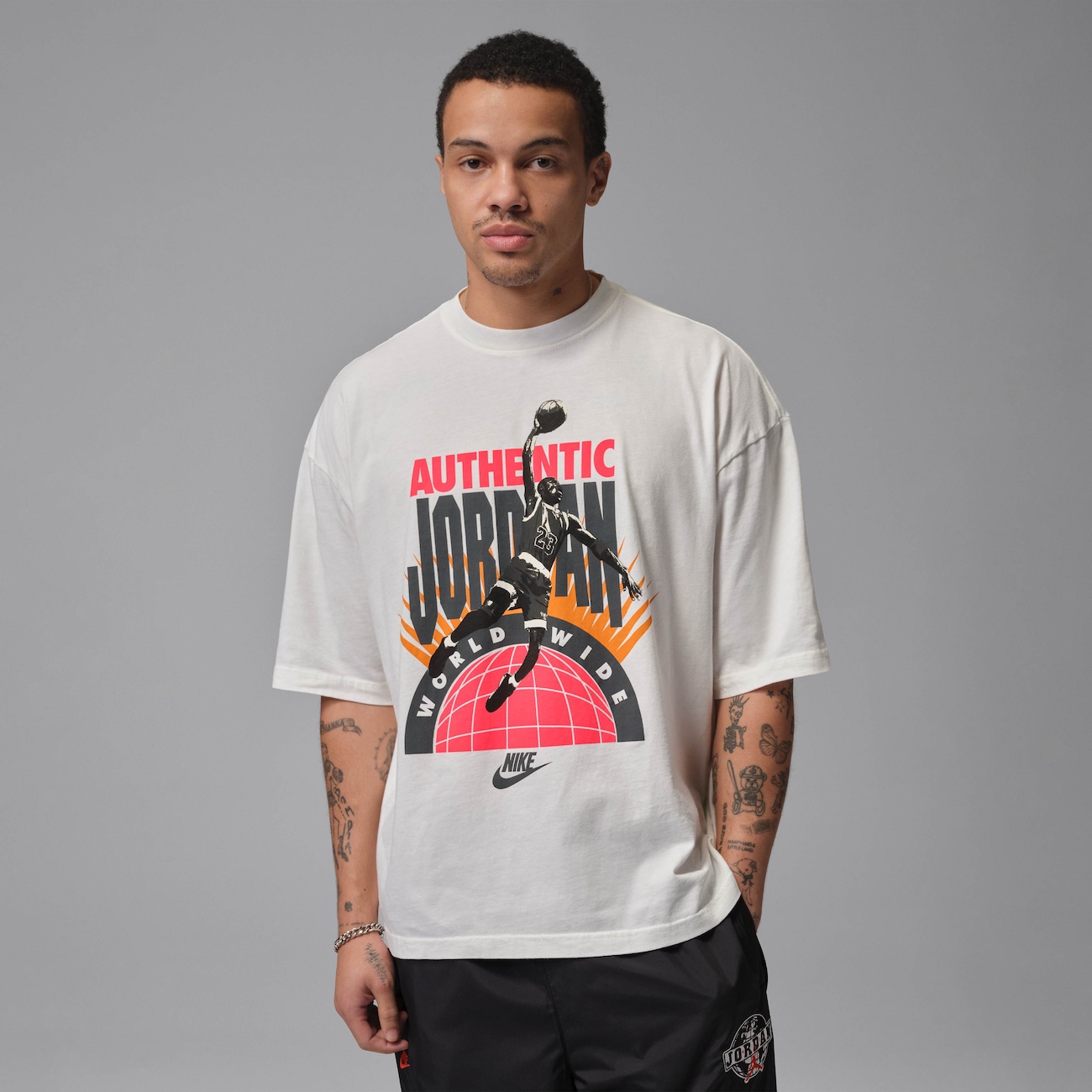 Camiseta Jordan Reissue Worldwide Oversized Masculina