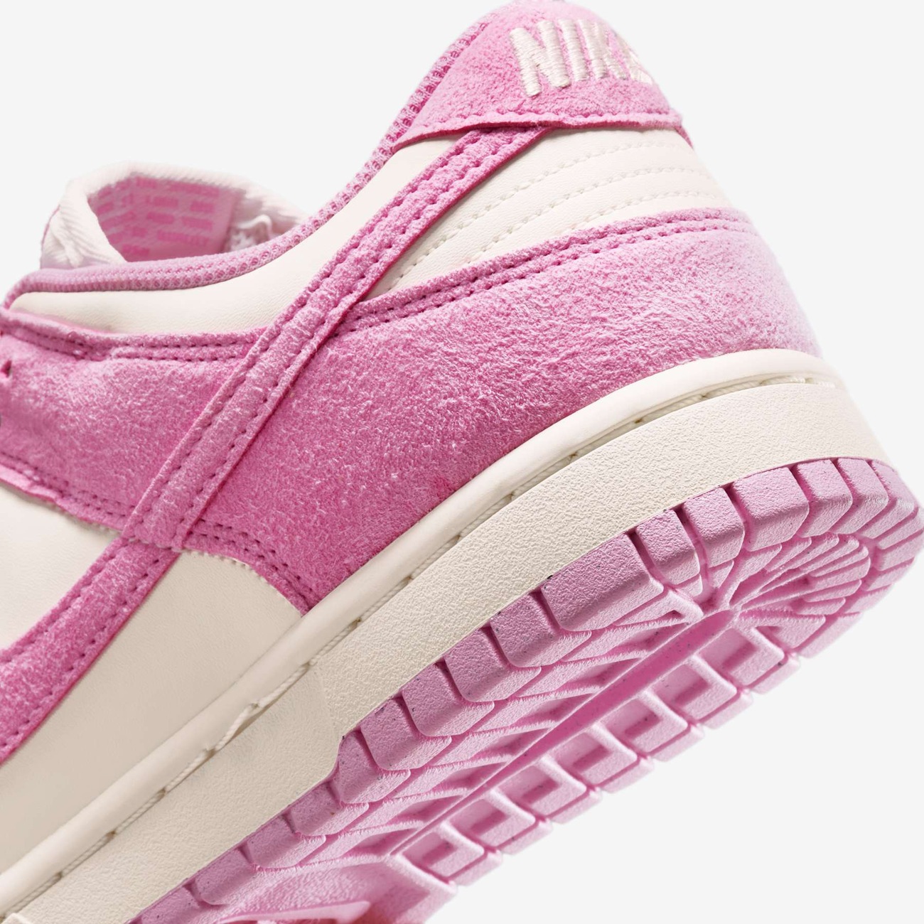Women's Dunk Low - Nike