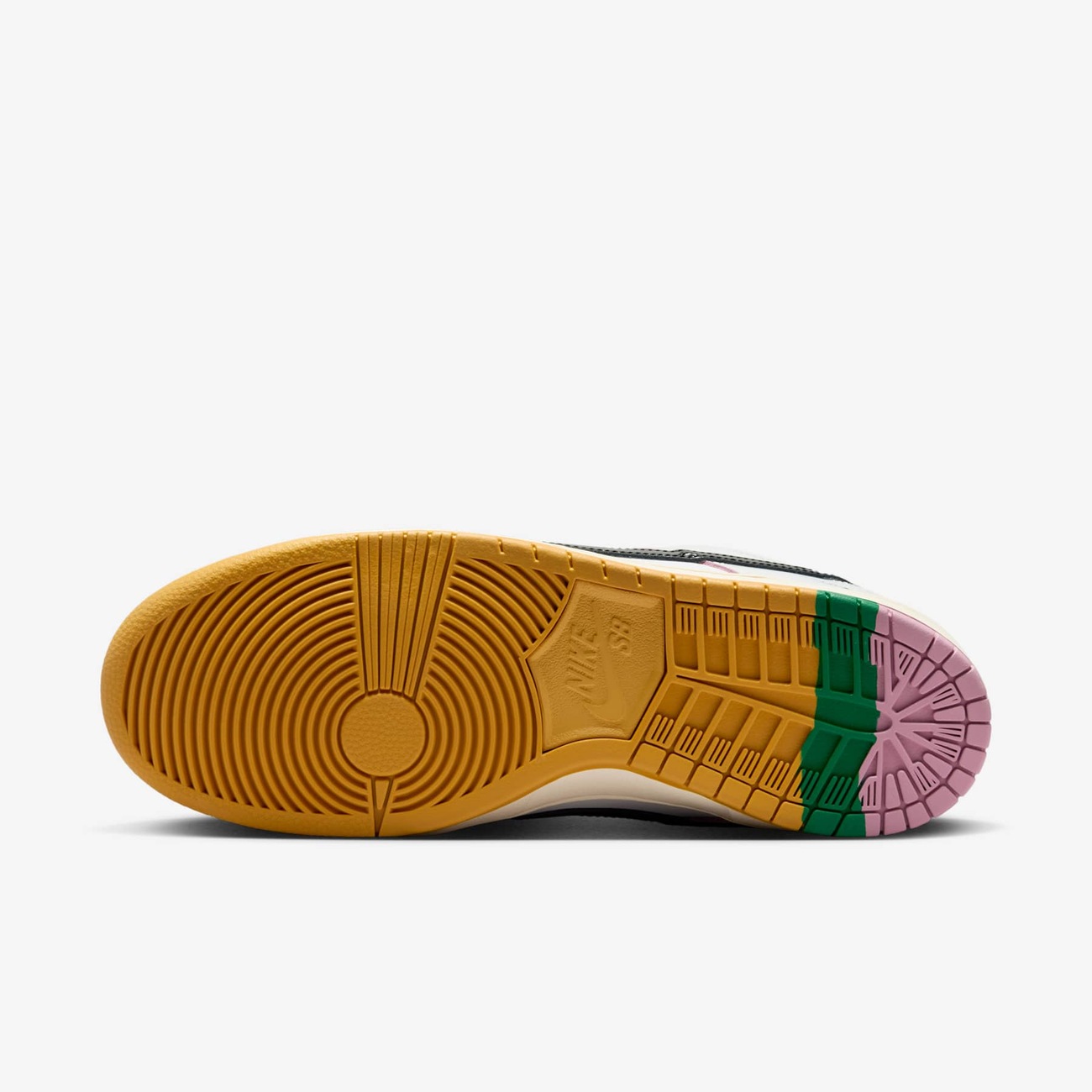 SB Dunk Low Pro x CSEF - Nike