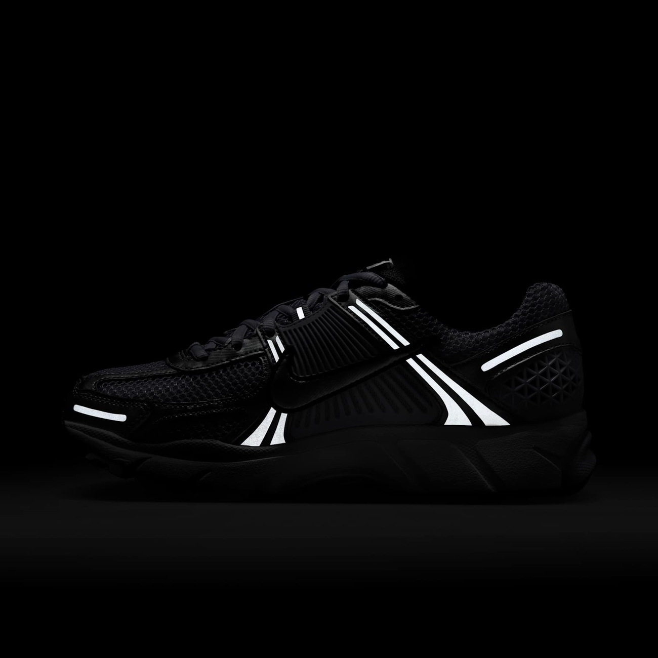 靴 NIKE W Zoom Vomero 5 IB7253-500 Women's Zoom Vomero 5 - Nike