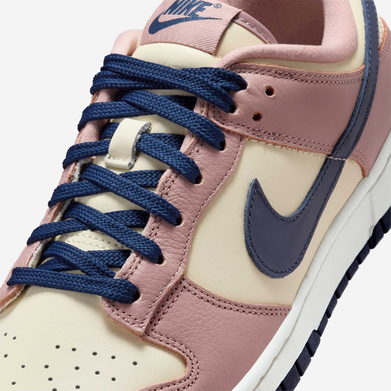 Women's Nike Dunk Low SE - Nike