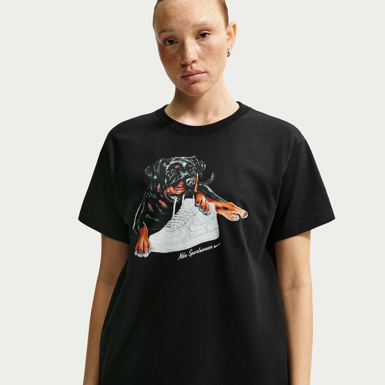Camiseta Nike Sportswear Classic Oversized Feminina