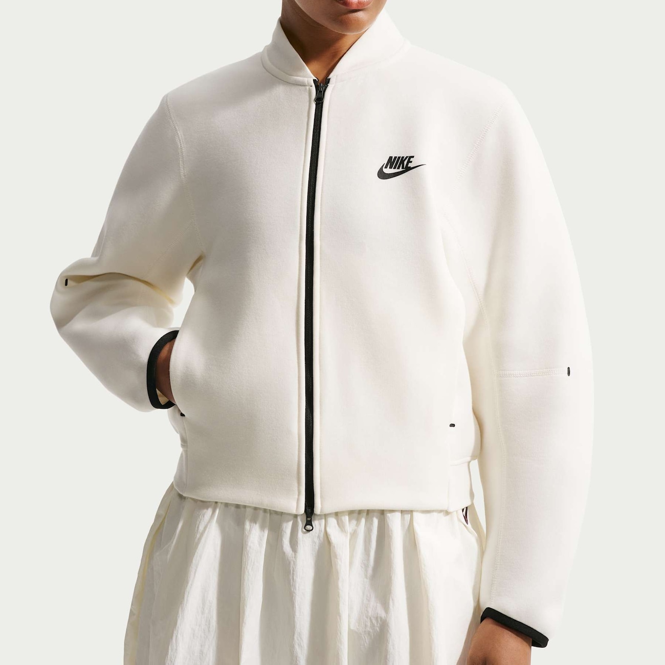 Jaqueta Nike Sportswear Tech Fleece Feminina