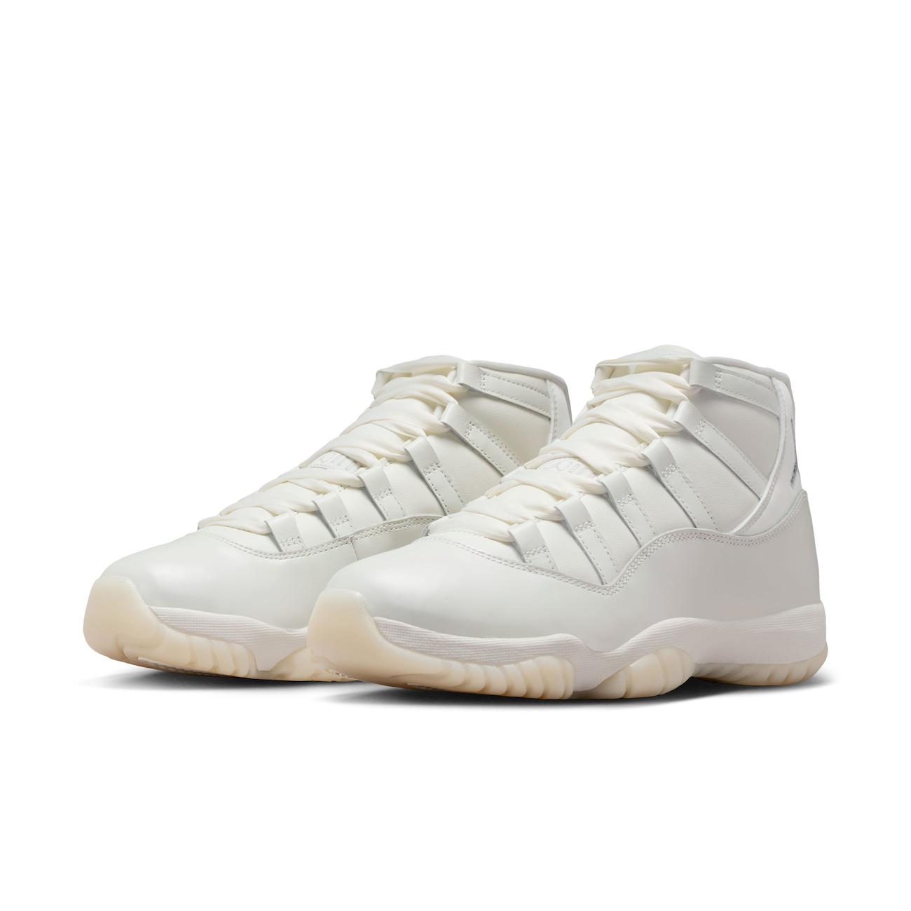 シューズ(女性用) NIKE AIRJORDAN 11 RETRO 136046-041 24cm Women's Air Jordan 11 Retro - Nike