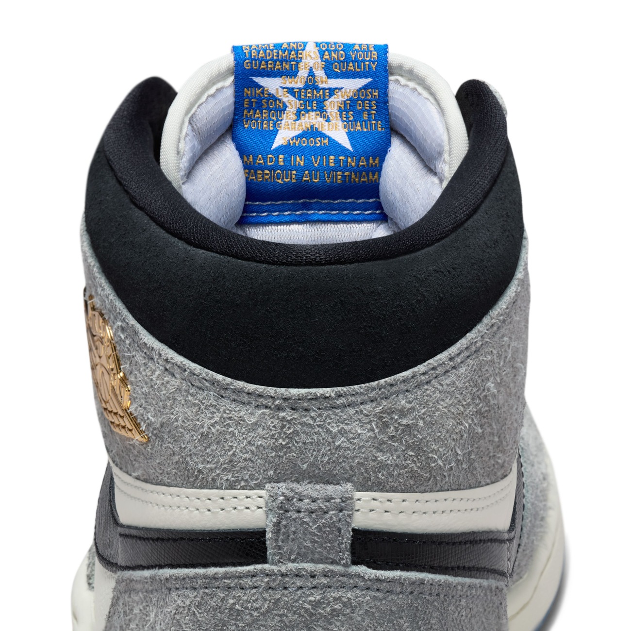 Air Jordan 1 Retro High OG Cool Grey and Sail - Nike