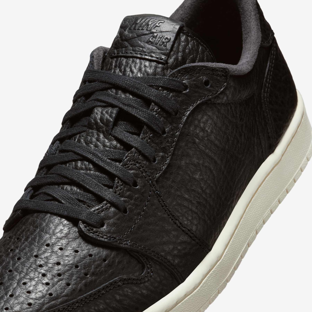 Air Jordan 1 Retro Low Black and Sail - Nike