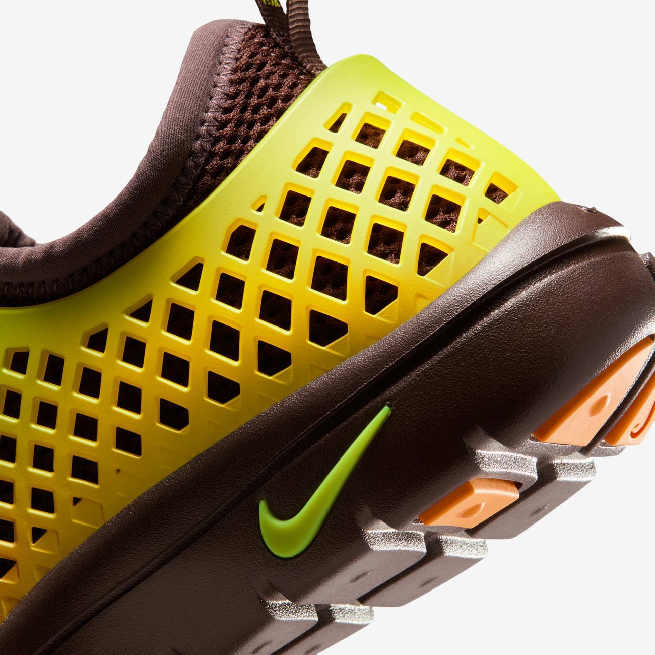 rimerea.* Women's Rejuven8 Run Bright Cactus and Bright Ceramic - Nike