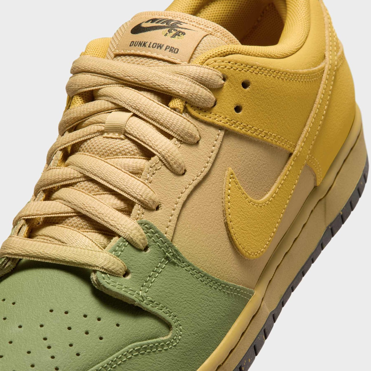 Nike SB Dunk Low Pro Saffron Quartz and Pear - Nike