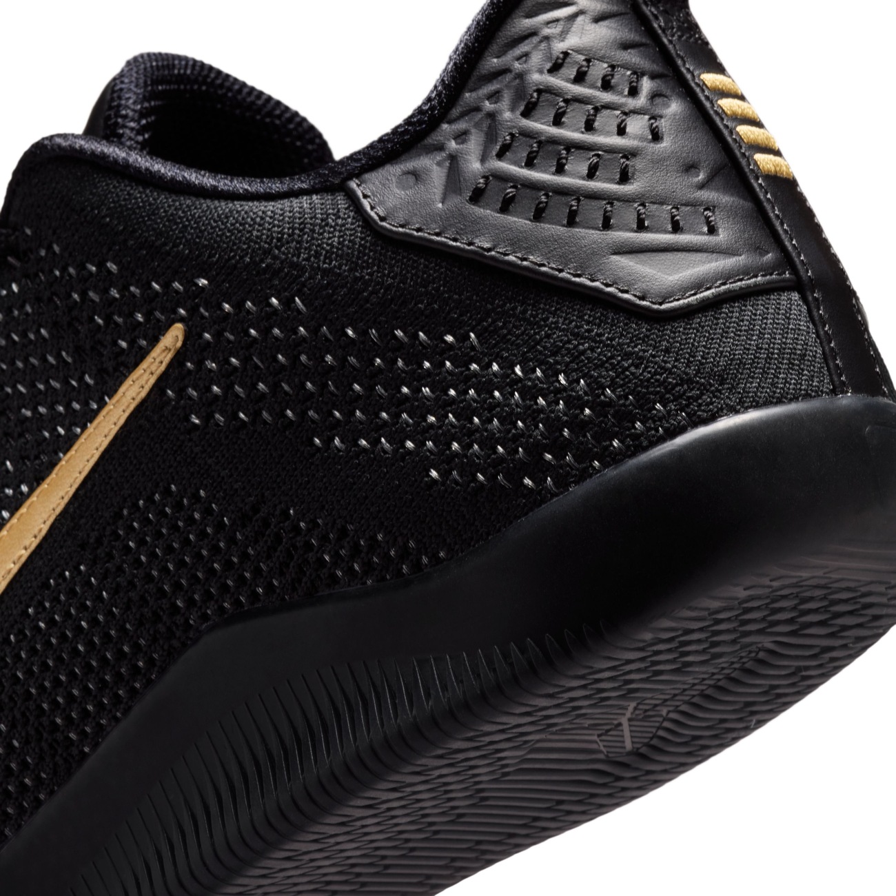 Kobe 11 Elite Protro Black and Metallic Gold - Nike