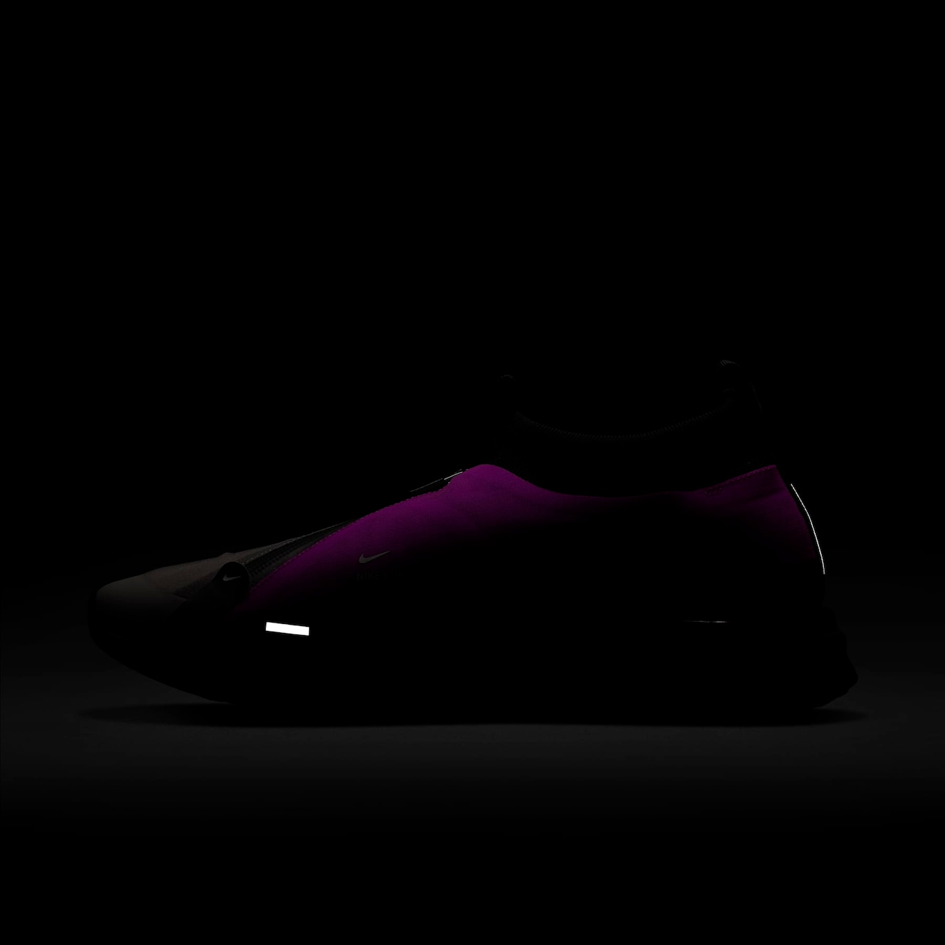 tenis nike react city