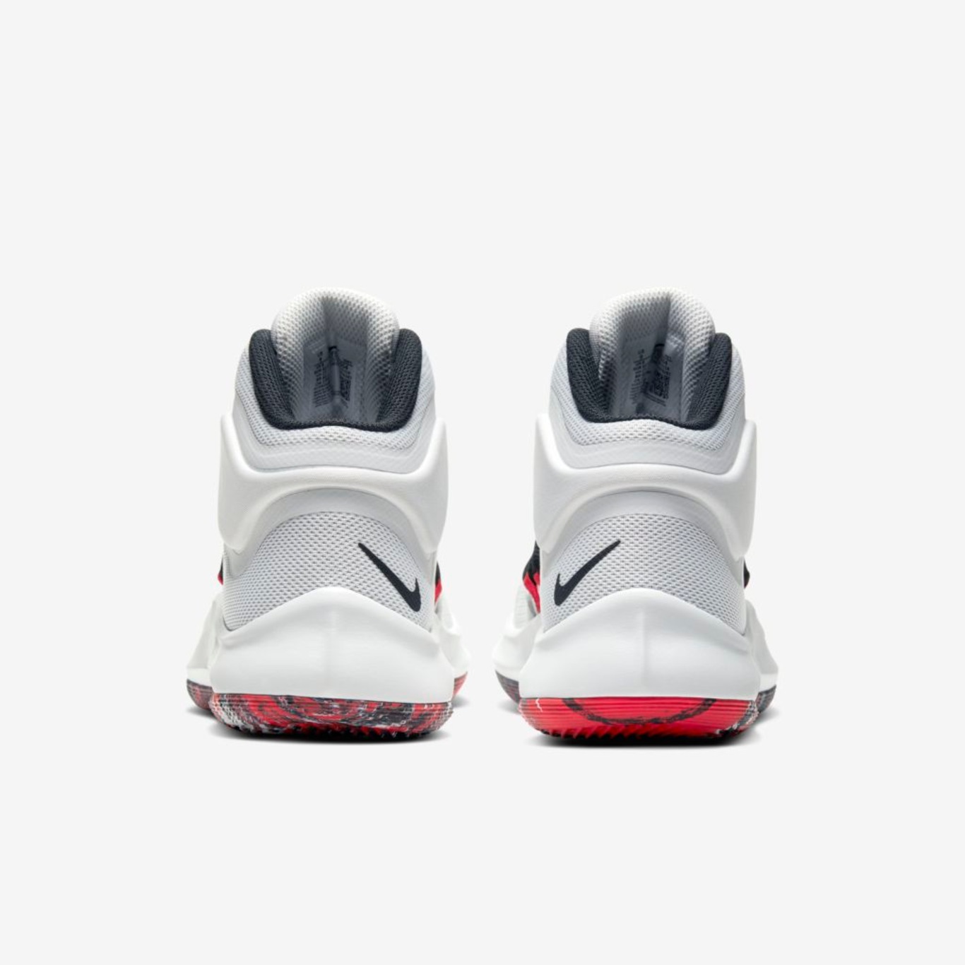 tenis nike air versitile 4