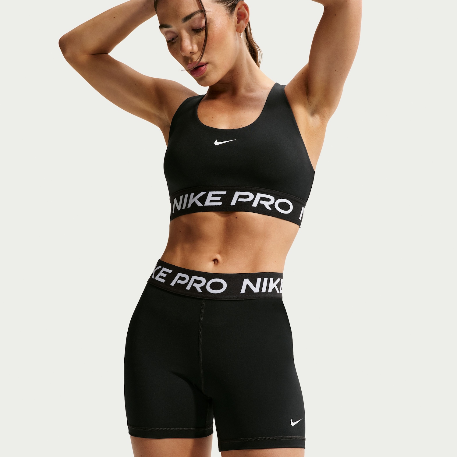 Shorts Nike Pro 365 Feminino