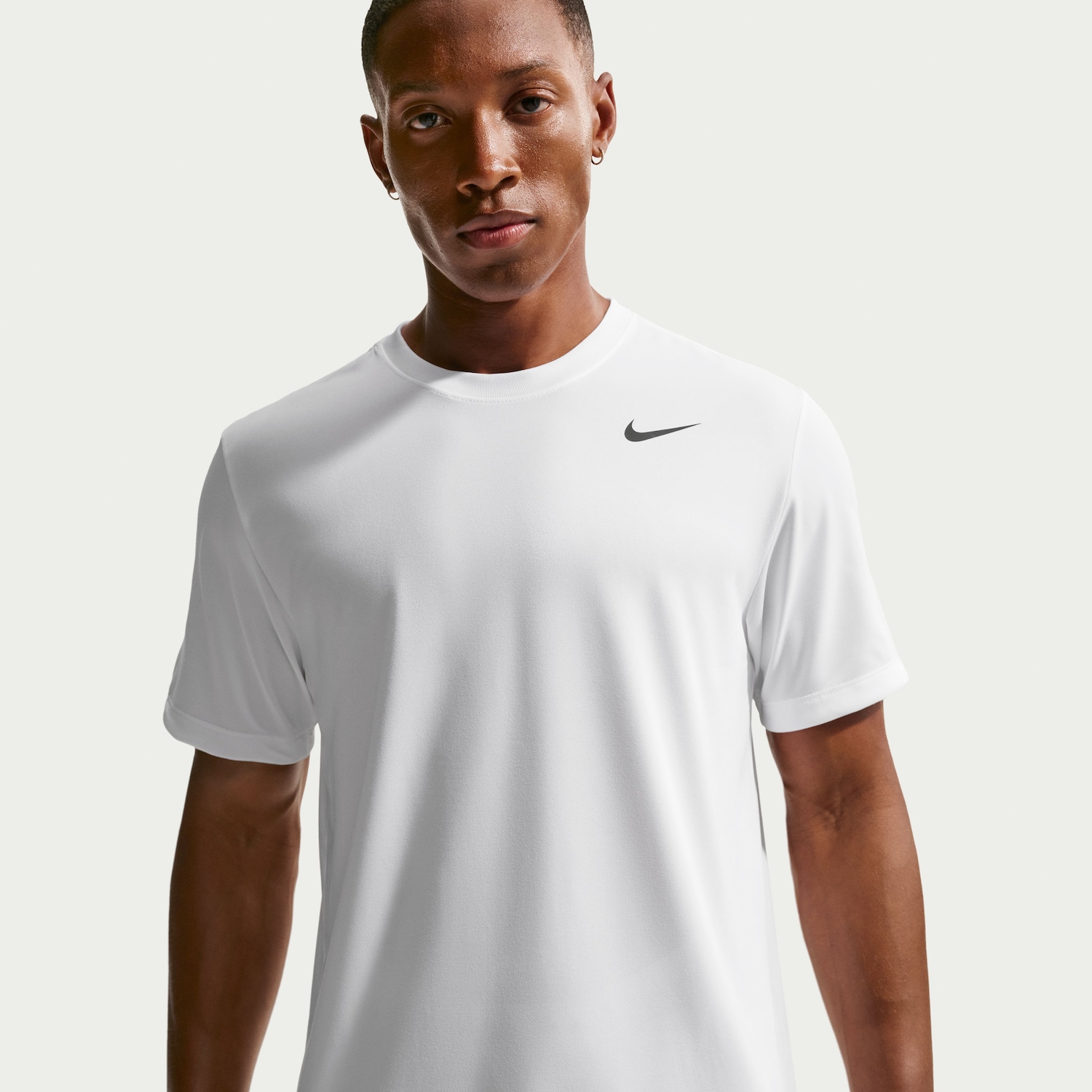 Camiseta Nike Dri-FIT Legend Masculina | Cor: Branco | Tamanho: P