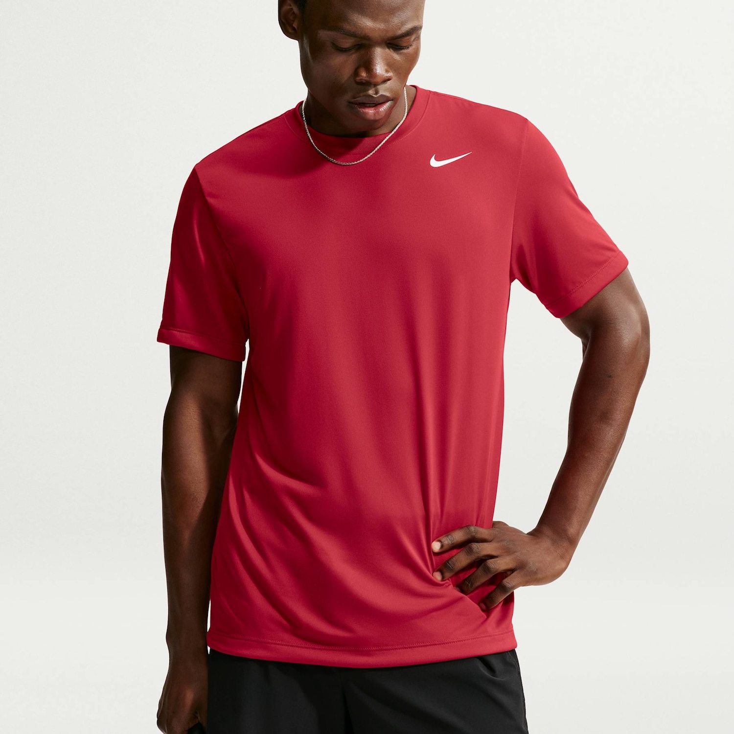 Camiseta Nike Dri-FIT Legend Masculina | Cor: Vermelho | Tamanho: G