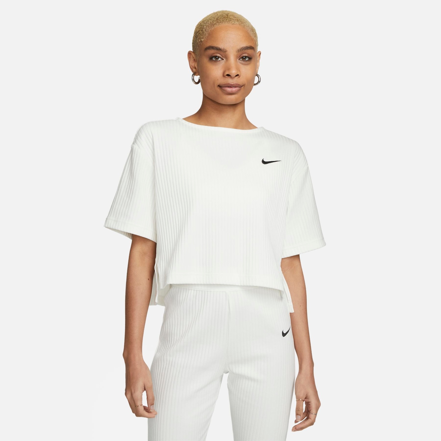 Camiseta Nike Sportswear Feminina