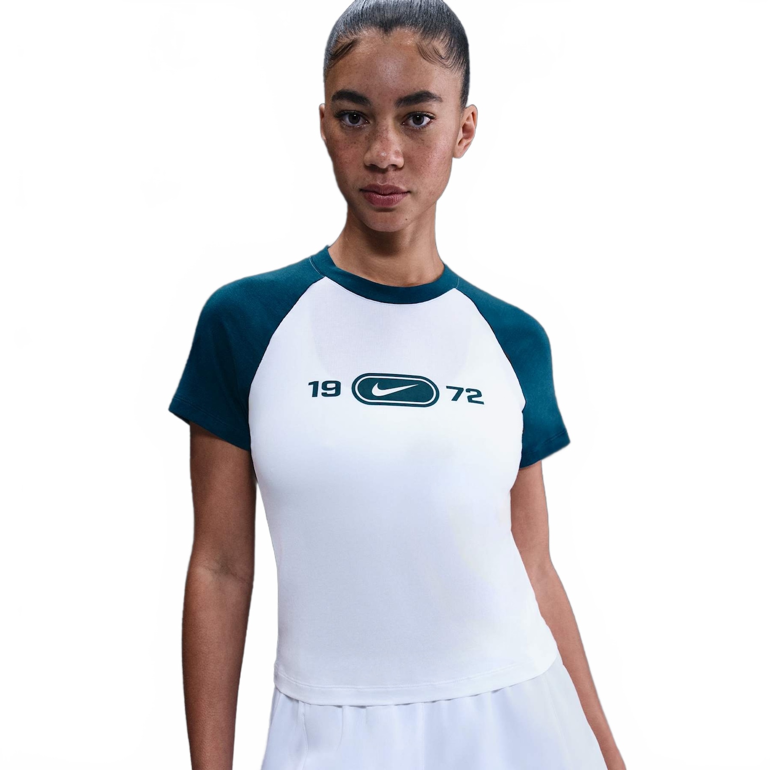Camiseta Nike Sportswear Chill Knit Feminina