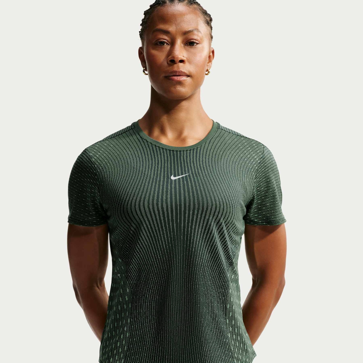 Camiseta Nike Aero-FIT Swift Feminina | Cor: Preto | Tamanho: G