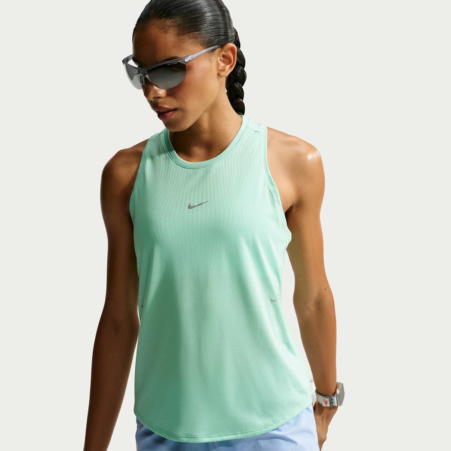 Regata Nike Aero-FIT Swift Feminina | Cor: Verde | Tamanho: G