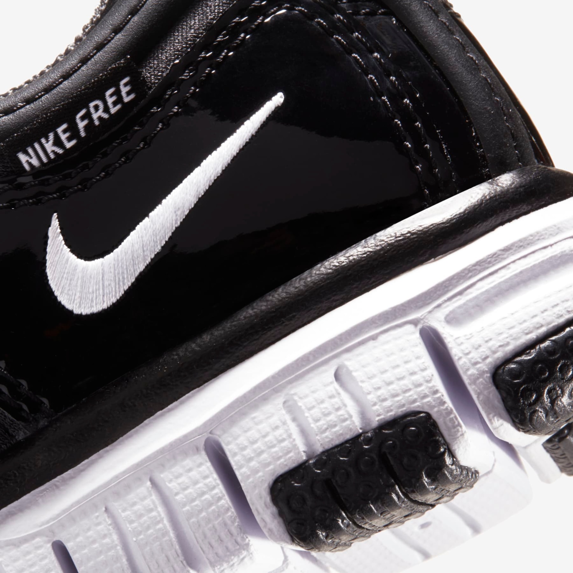 Tênis Nike Dynamo Free Infantil - Foto 9