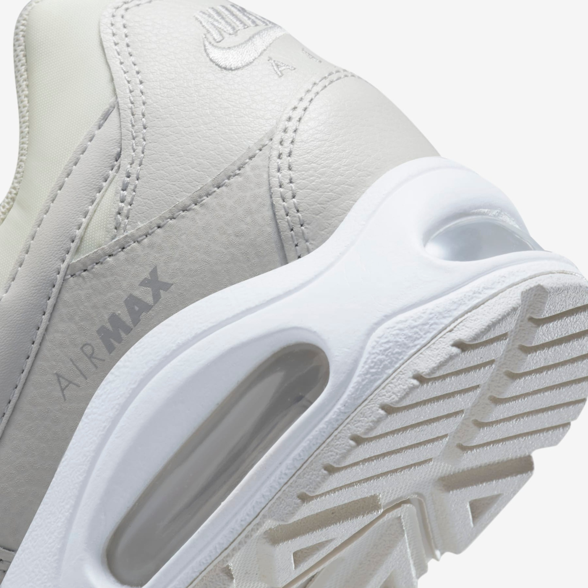 Tênis Nike Air Max Command Feminino - Foto 8