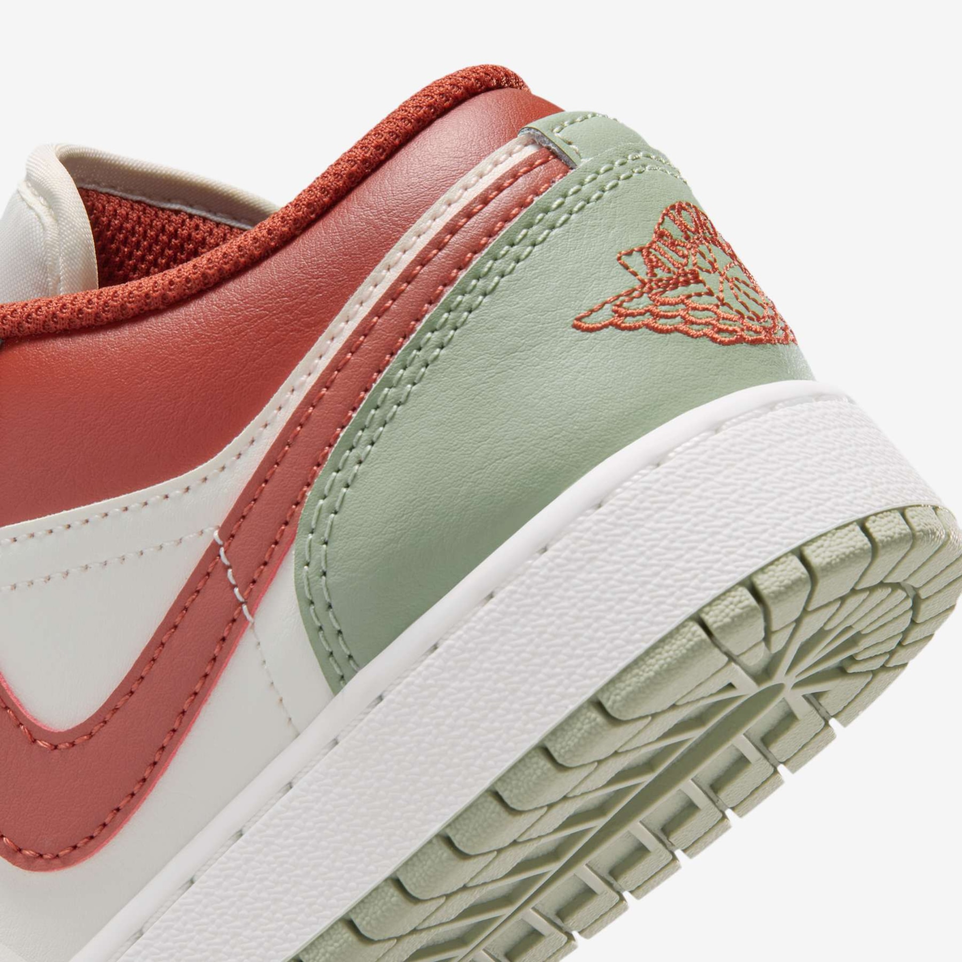 Tênis Air Jordan 1 Low Infantil - Foto 8