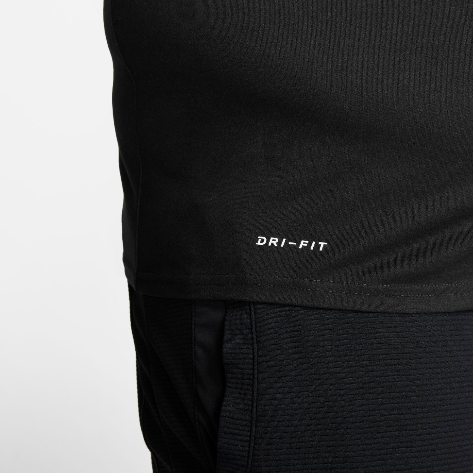 Camiseta Nike Legend 2.0 Masculina - Foto 10