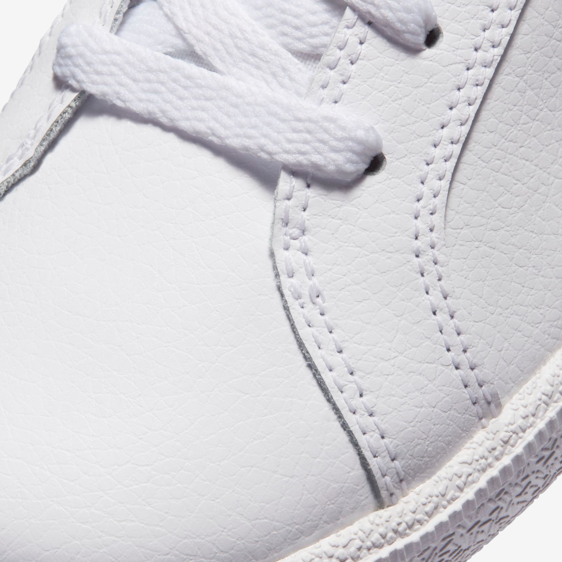 Tênis Nike Court Royale Feminino - Foto 7