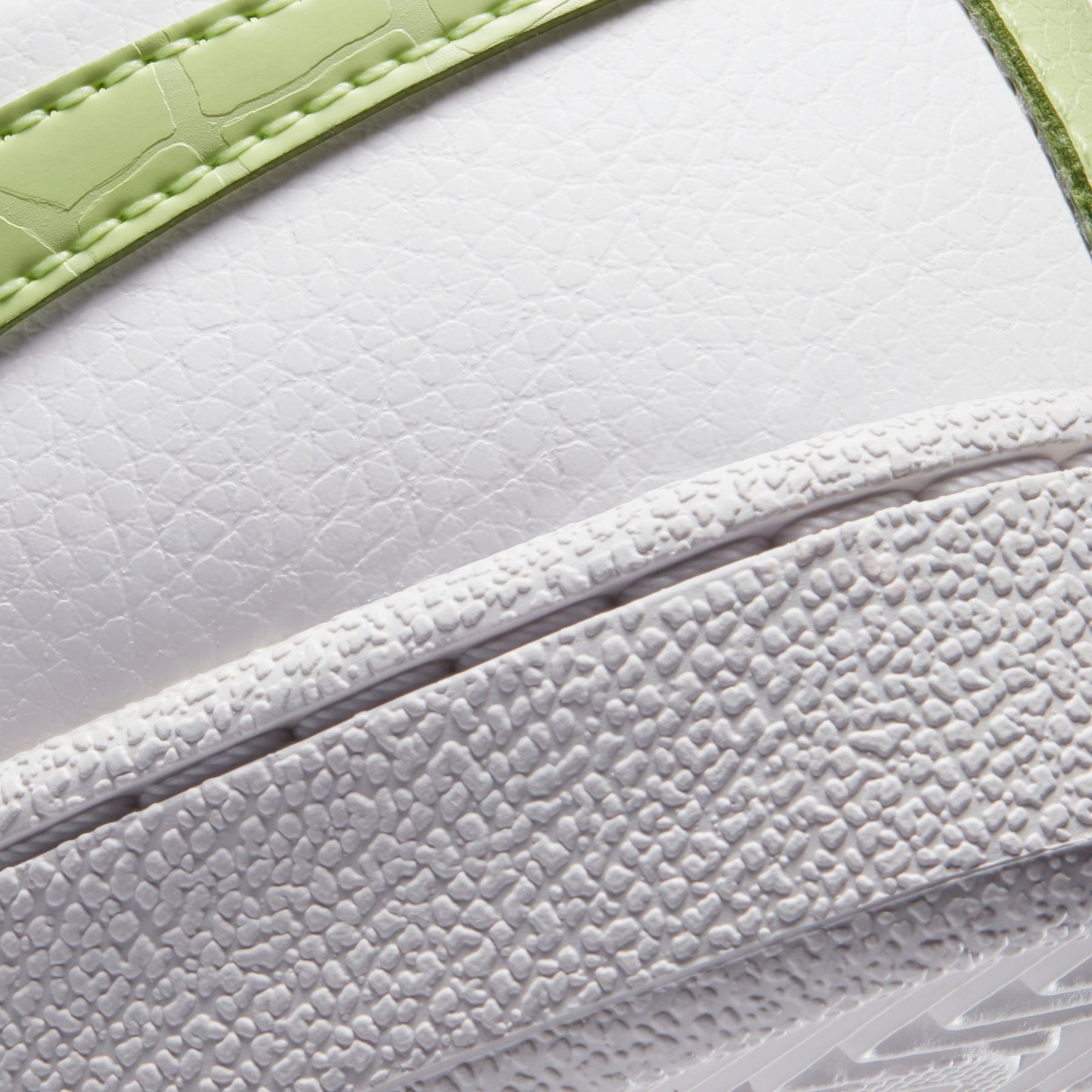 Tênis Nike Court Royale Feminino - Foto 8