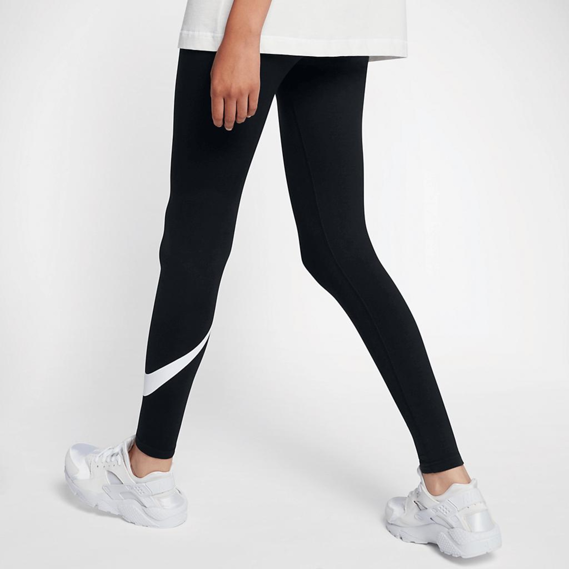 Legging Nike Sportswear Swoosh Feminina - Foto 4
