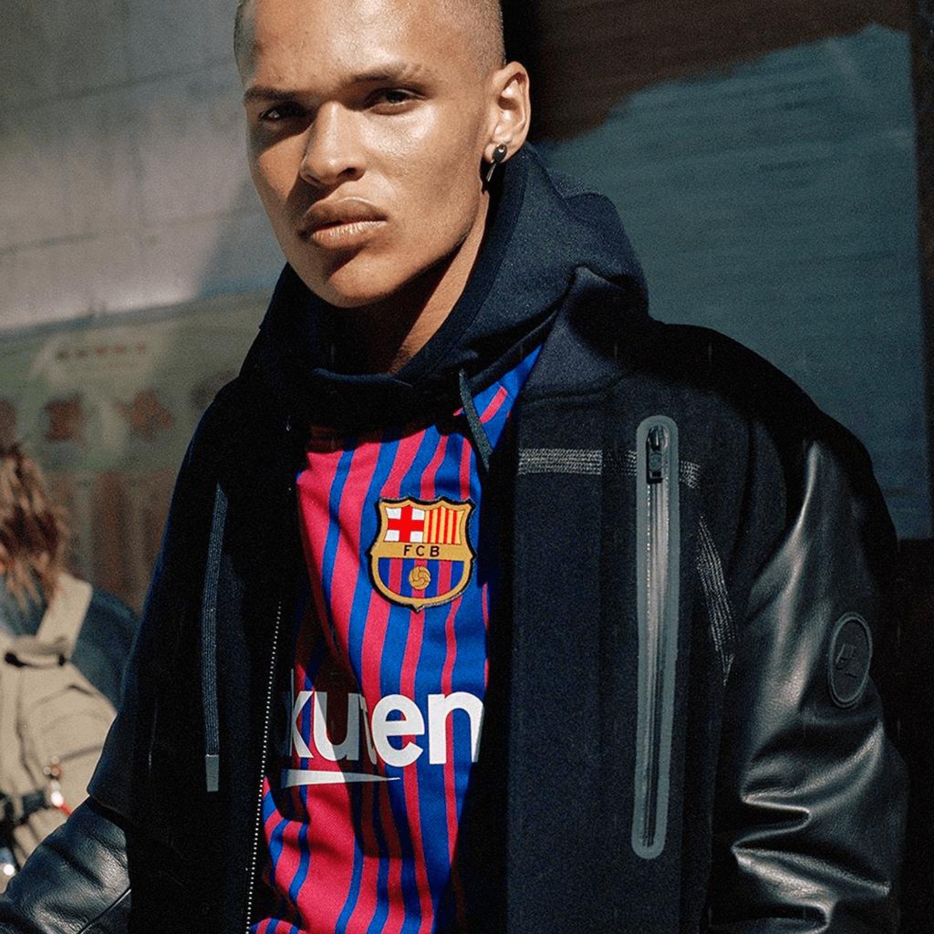 Camiseta Nike Barcelona I 2017/2018 Torcedor Pro Masculina - Foto 9