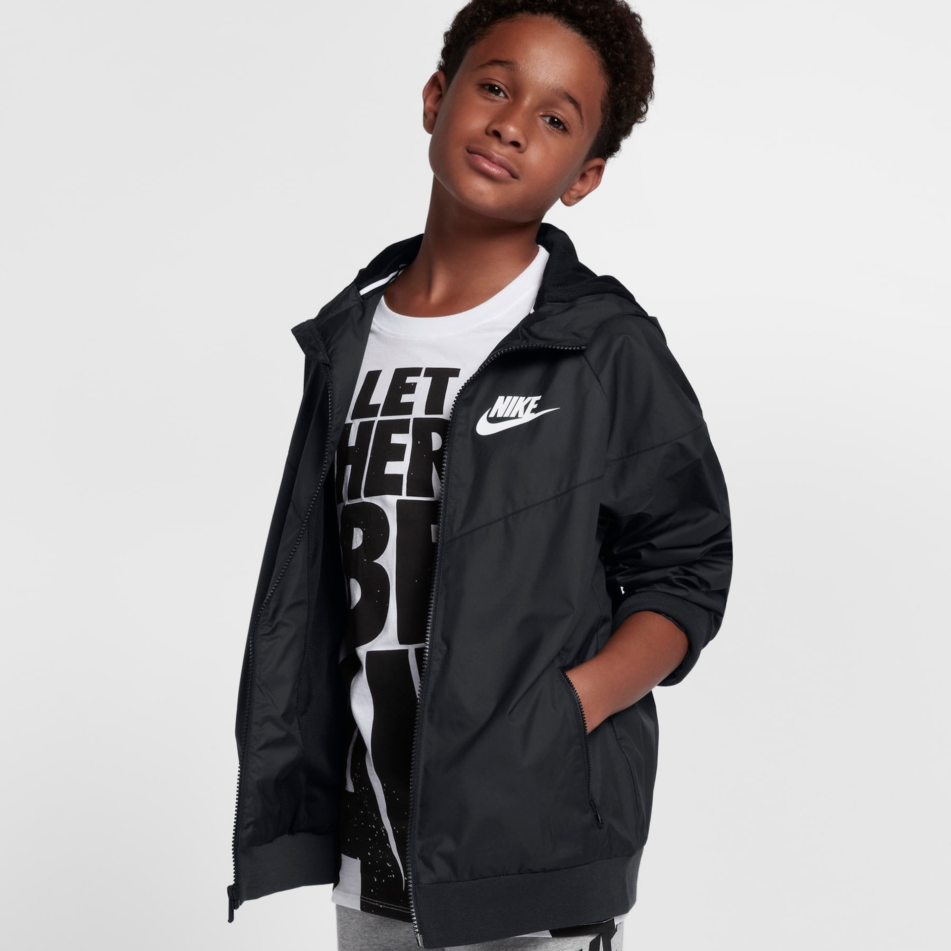 Jaqueta Nike Sportswear Windrunner Infantil - Foto 6