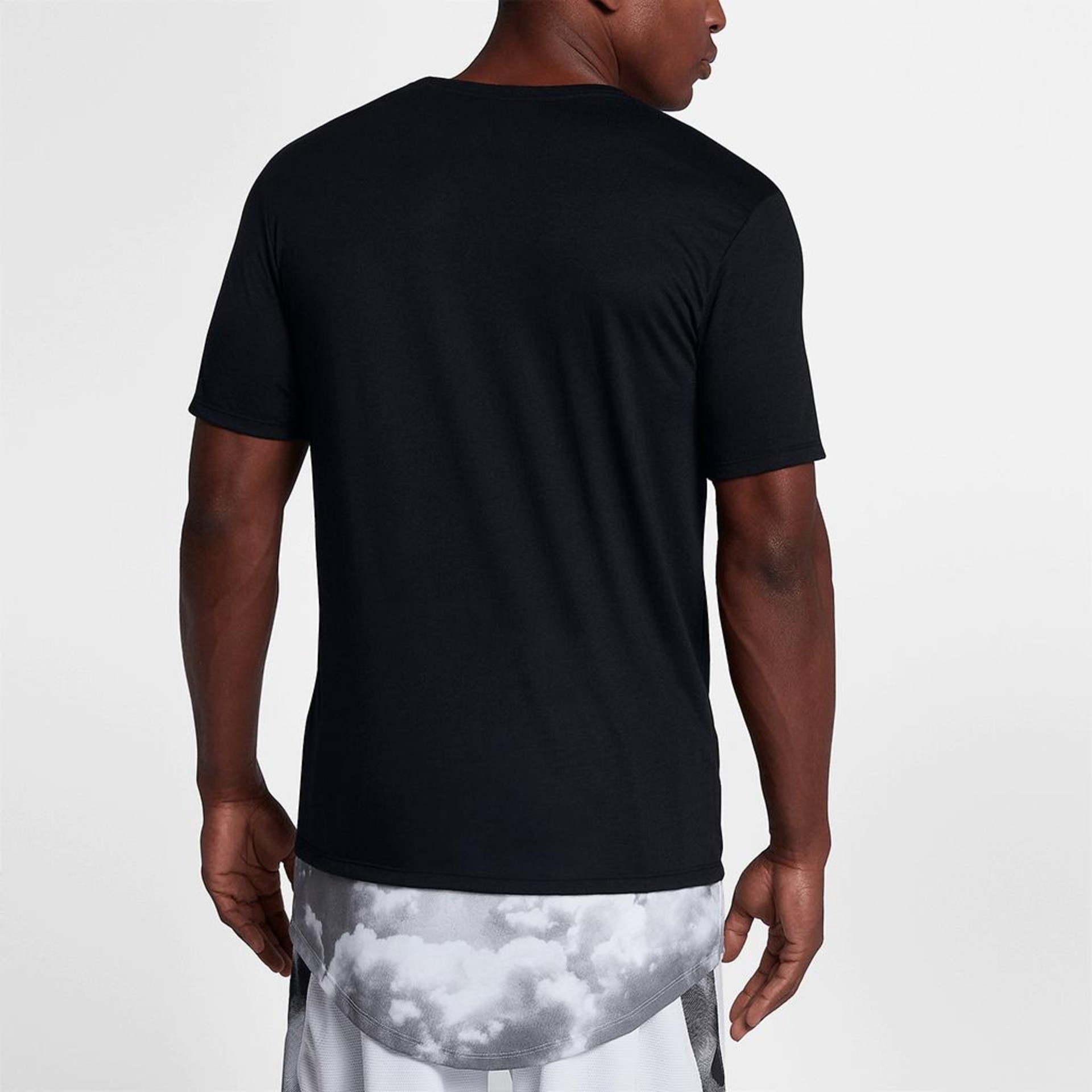 Camiseta Nike Dri-Fit Fly Masculina - Foto 4