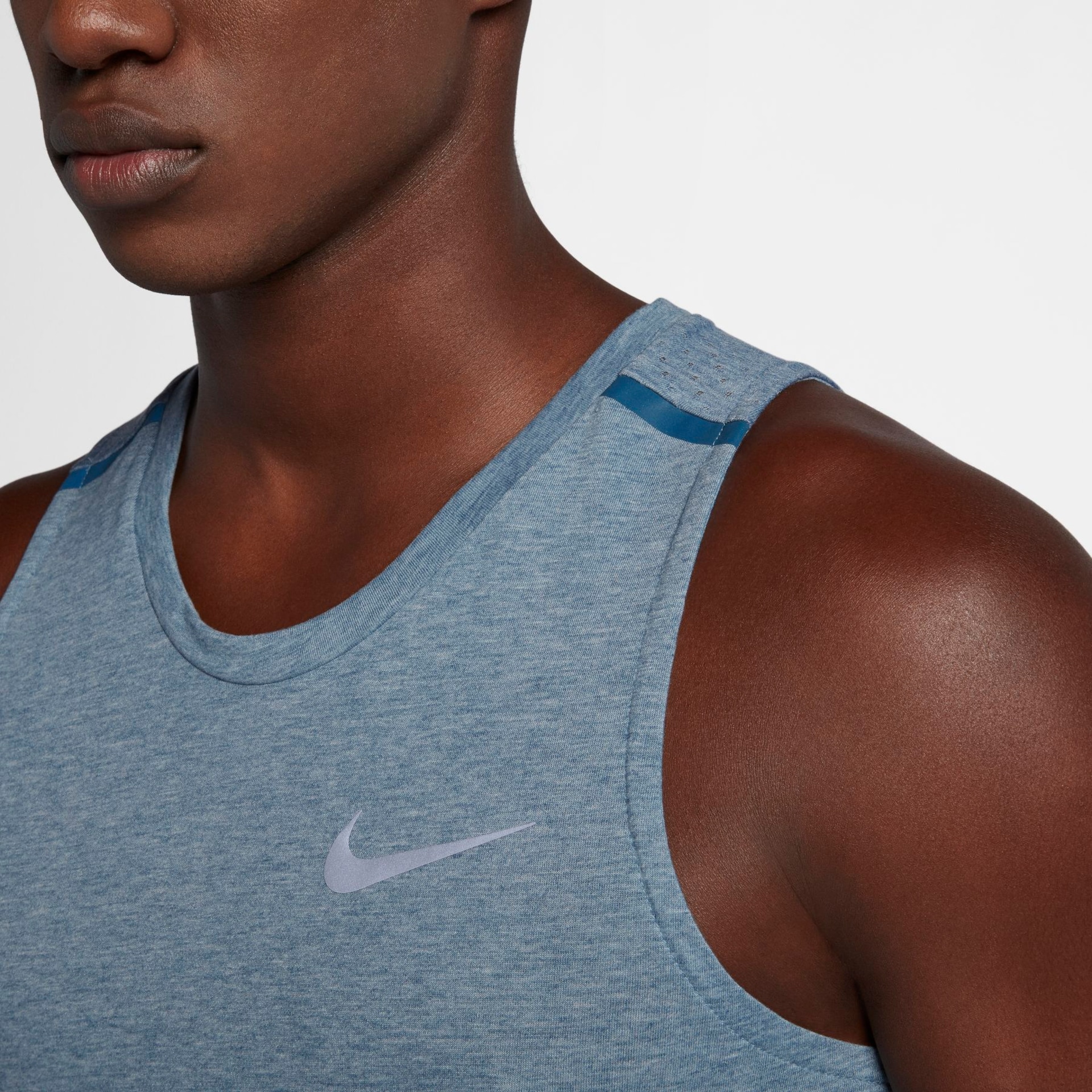 Regata Nike Breathe Rise 365 Masculina - Foto 2