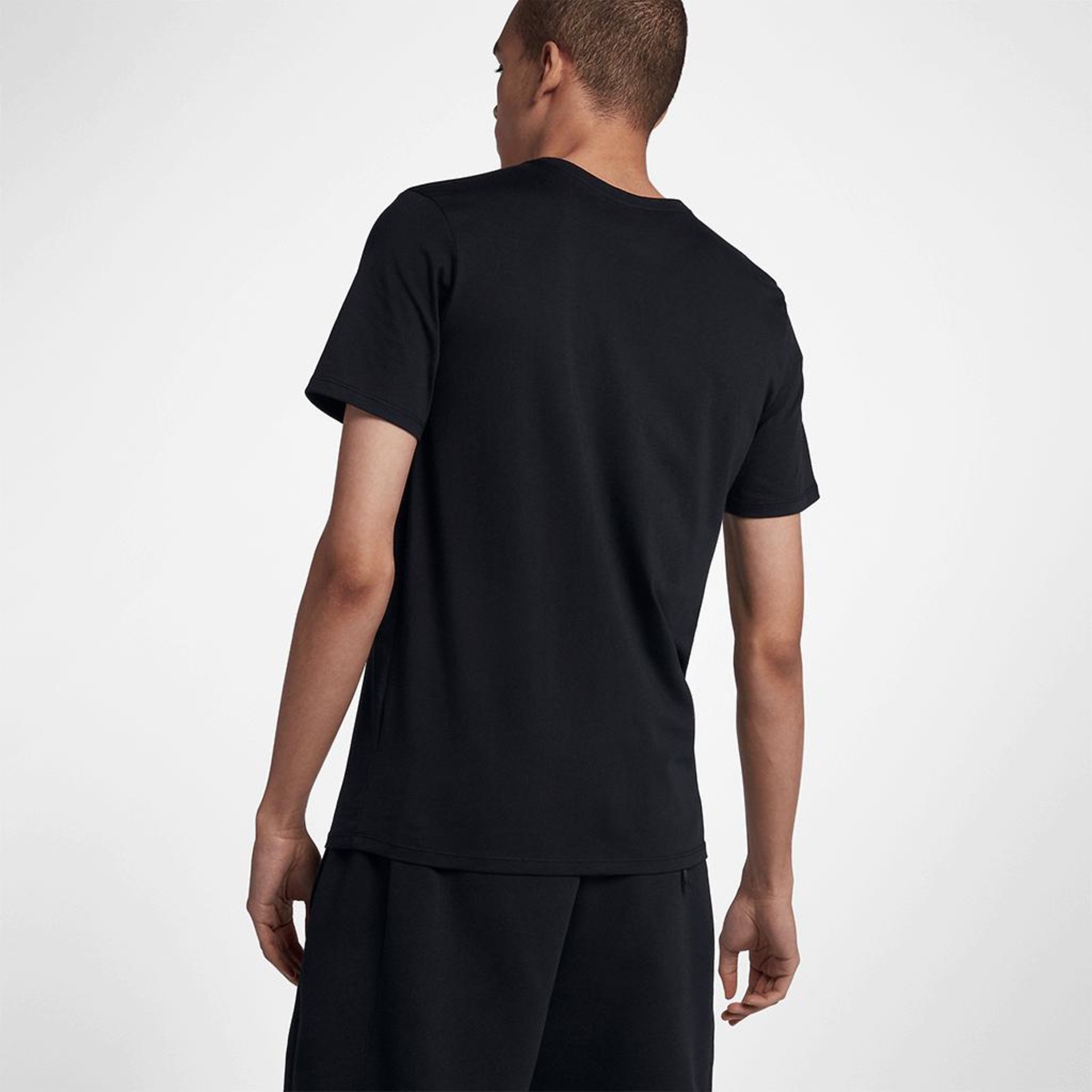Camiseta Nike Sportswear Air Masculina - Foto 2