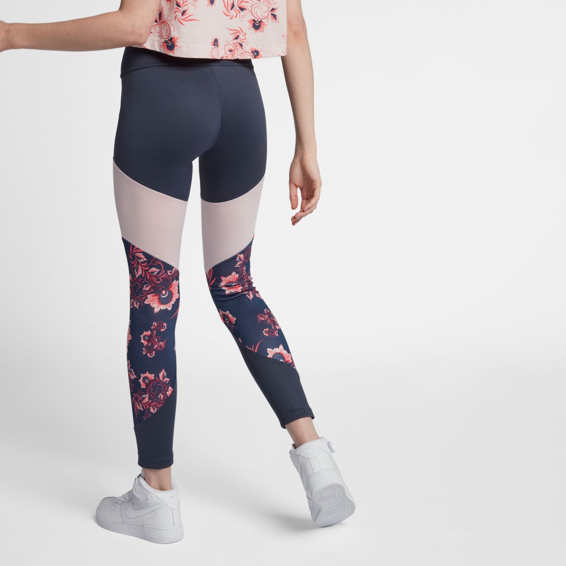 Legging Nike Sportswear Legging Floral Feminina - Foto 5
