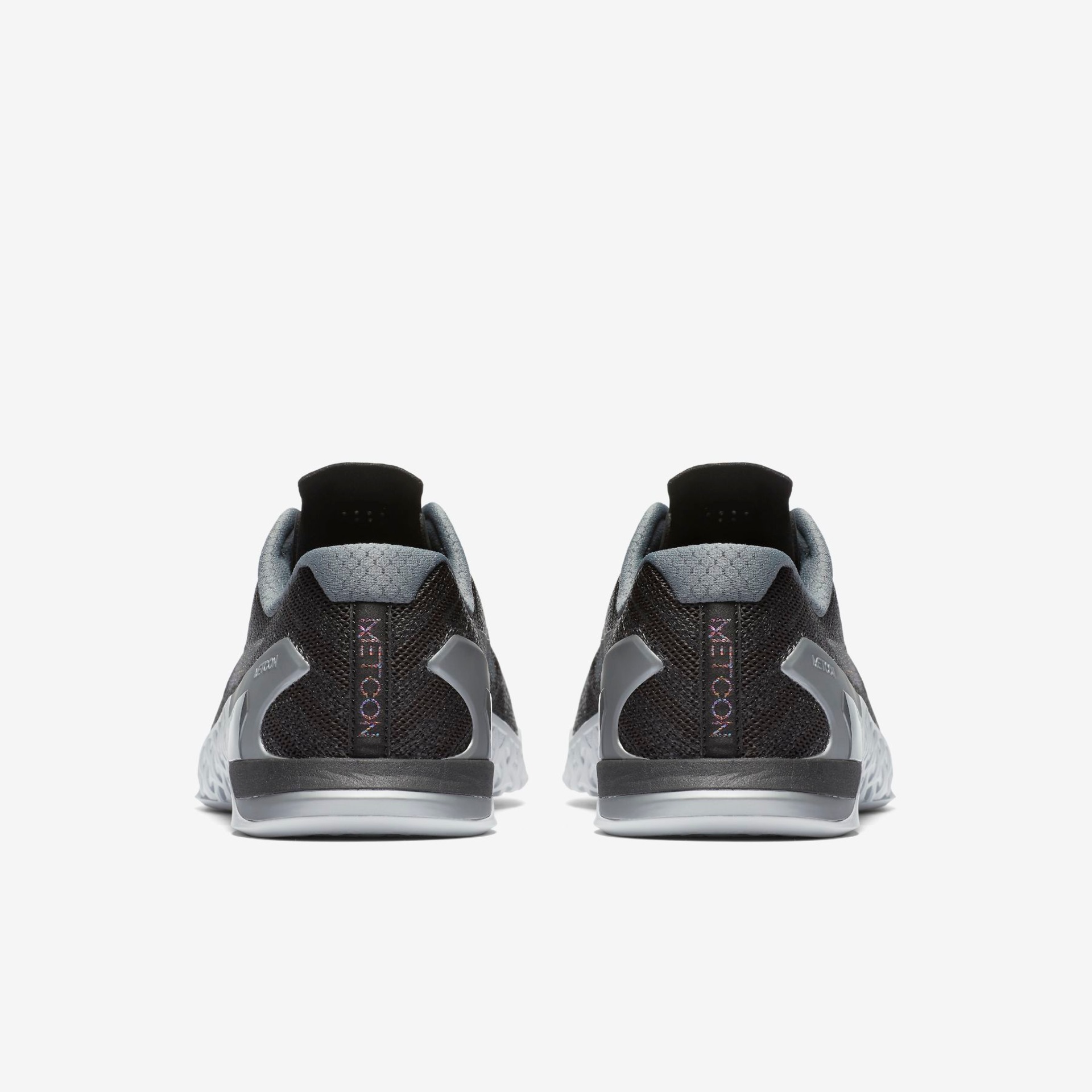 Tênis Nike Metcon 3 Metallic Feminino - Foto 6