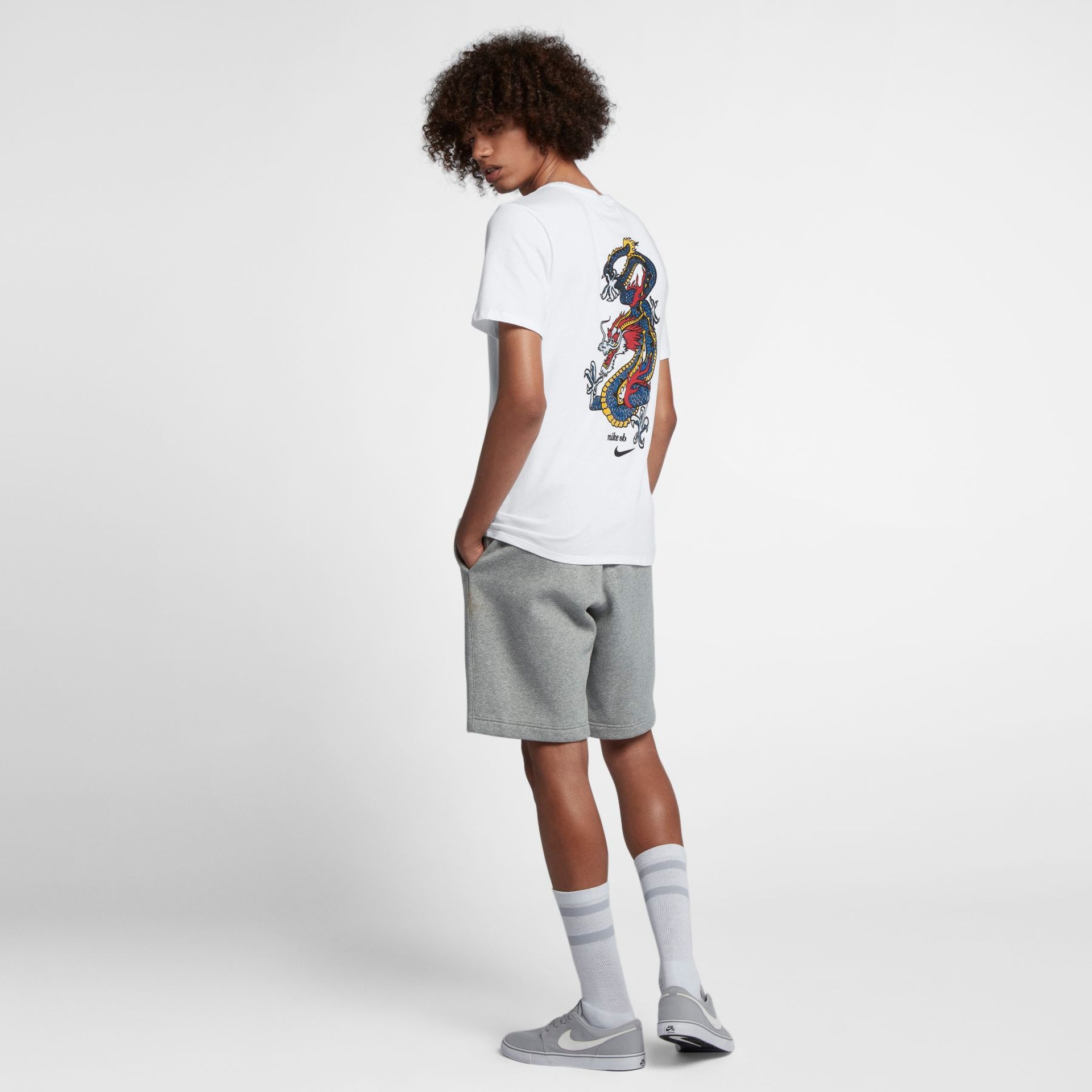 Camiseta Nike SB Dragon Masculina - Foto 3