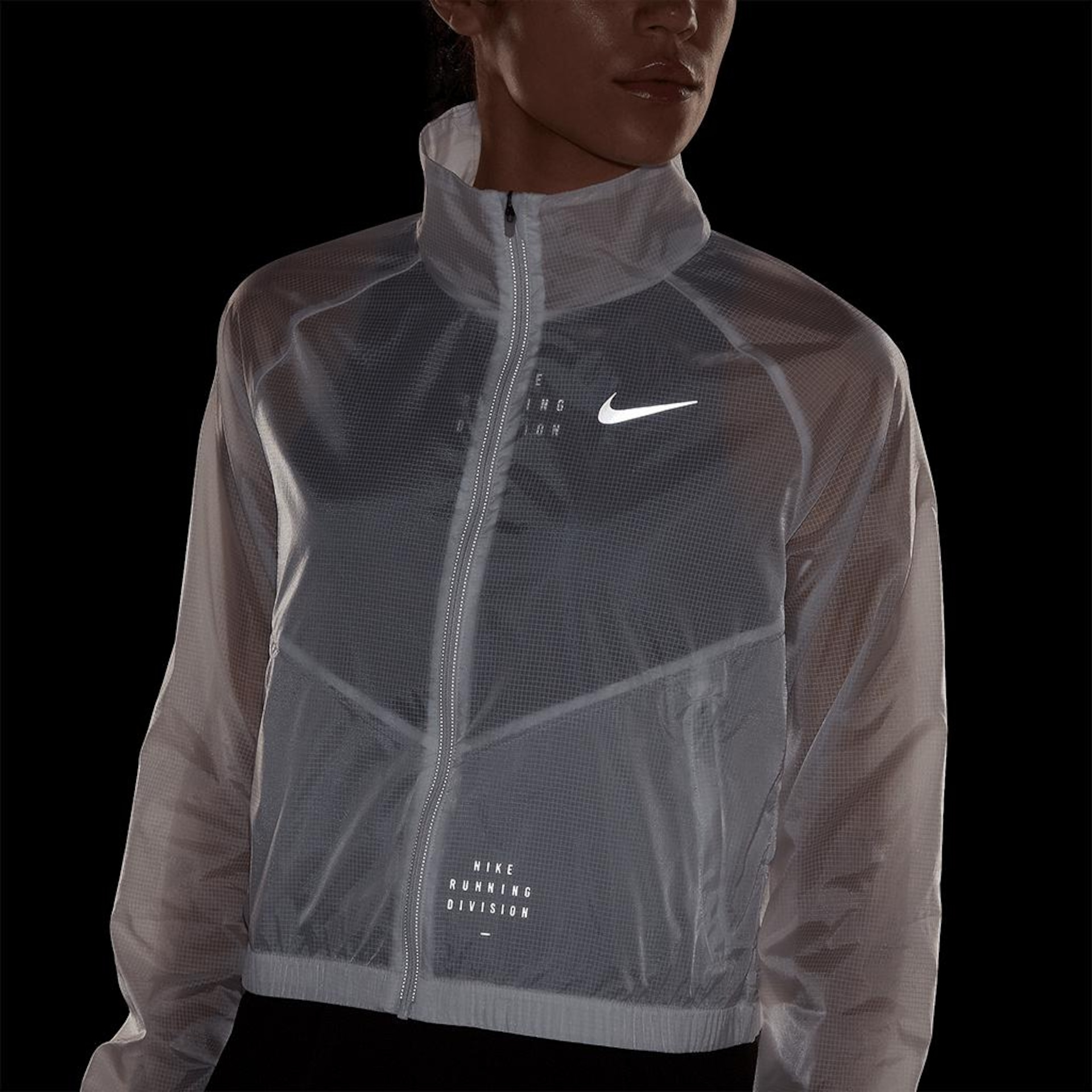 Jaqueta Nike Transparente Run Division Feminina - Foto 7
