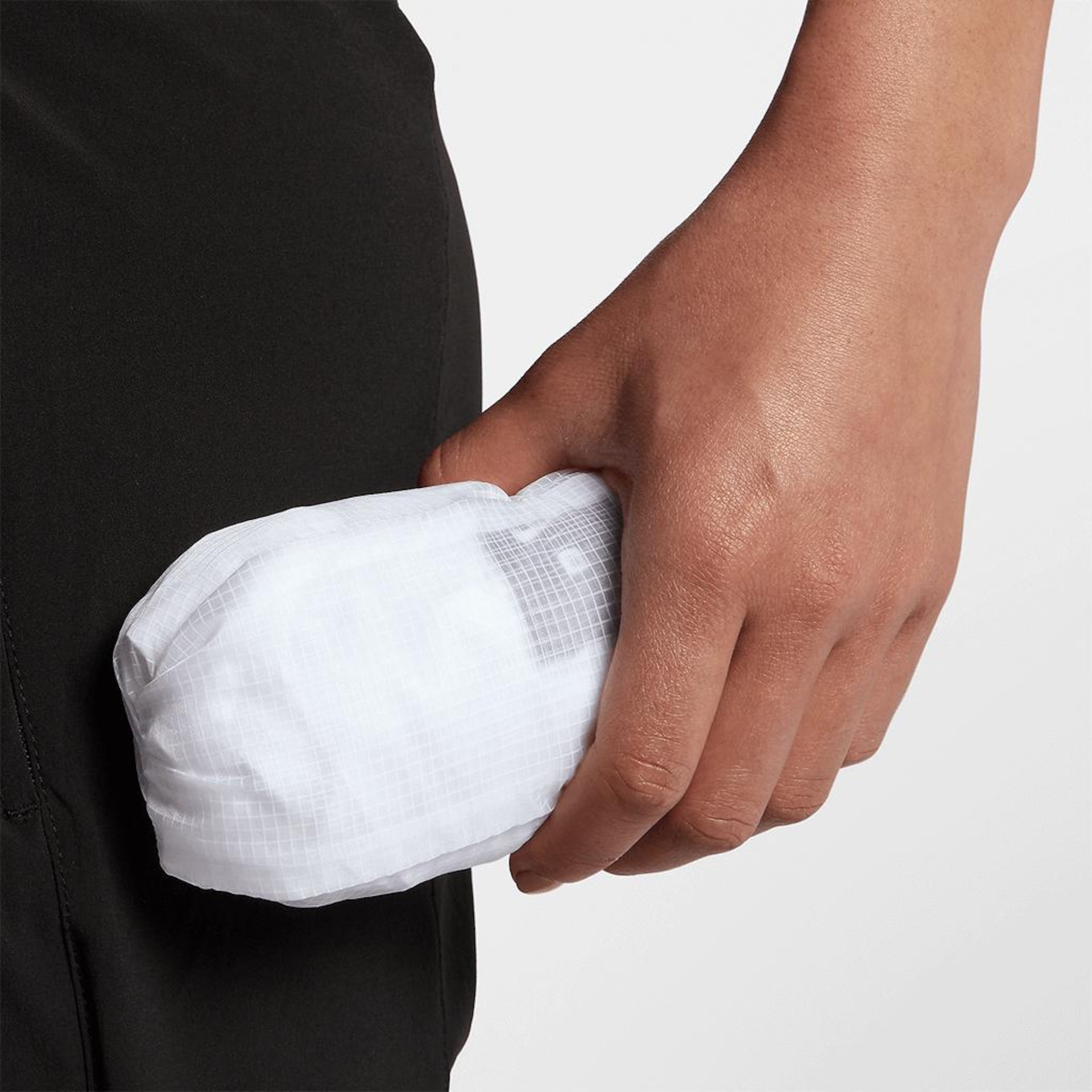 Jaqueta Nike Transparente Run Division Feminina - Foto 8