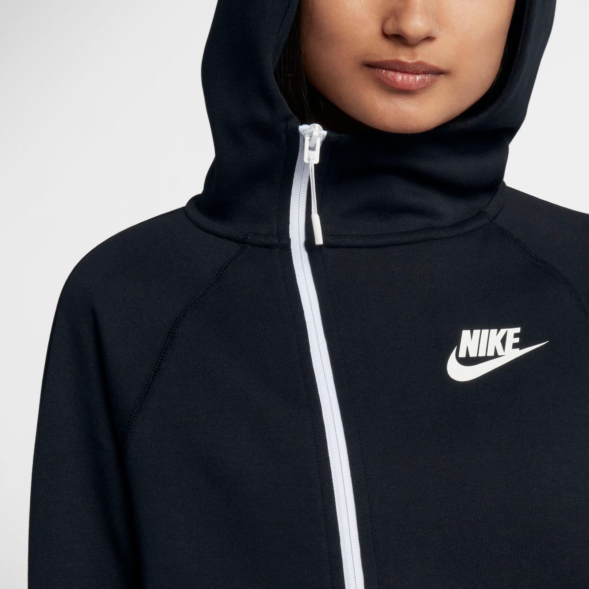 Jaqueta Nike Sportswear Tech Fleece Cape Feminina - Foto 2