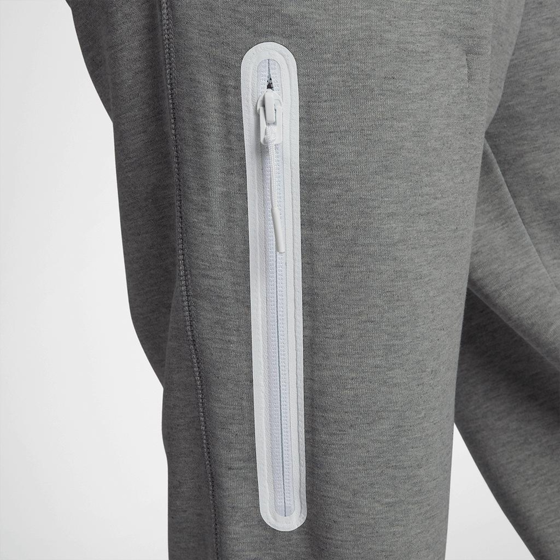 Calça Nike Sportswear Tech Fleece Feminina - Foto 6