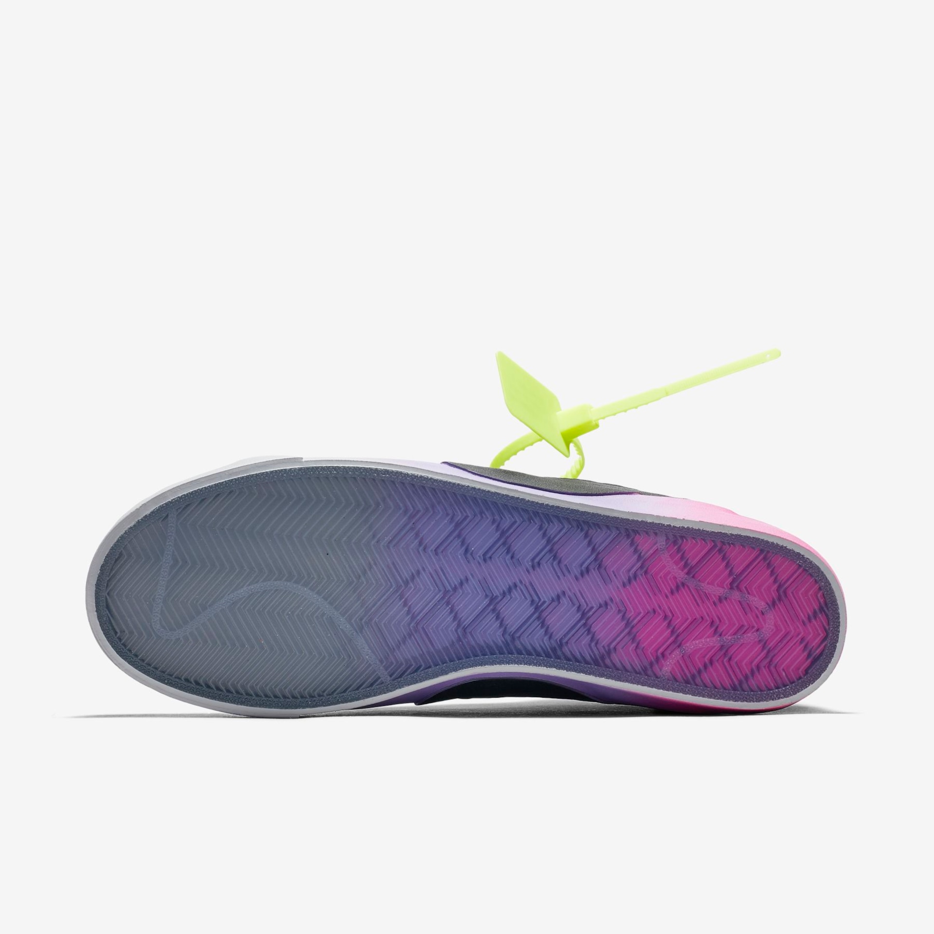 Tênis Nike Blazer Studio Mid x Off-White Masculino - Foto 2