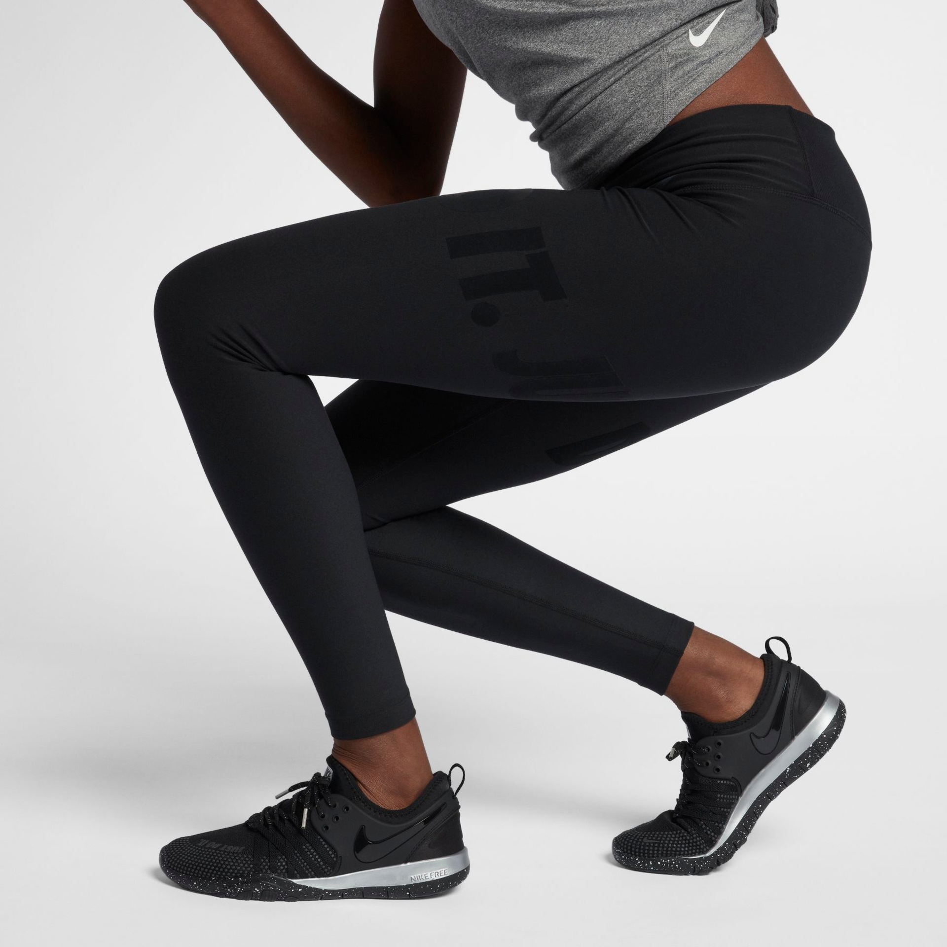 Tênis Nike Free TR 7 Selfie Feminino - Foto 8