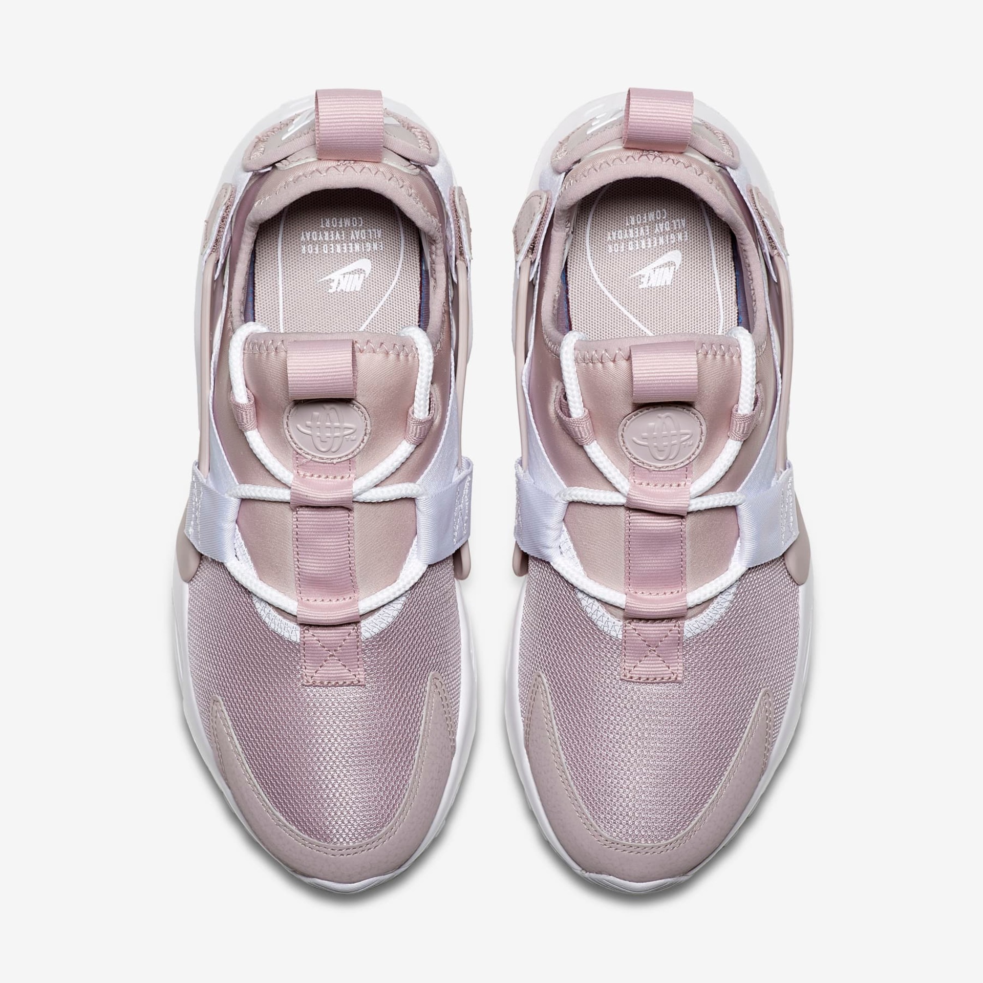 Tênis Nike Air Huarache City Low Feminino - Foto 4