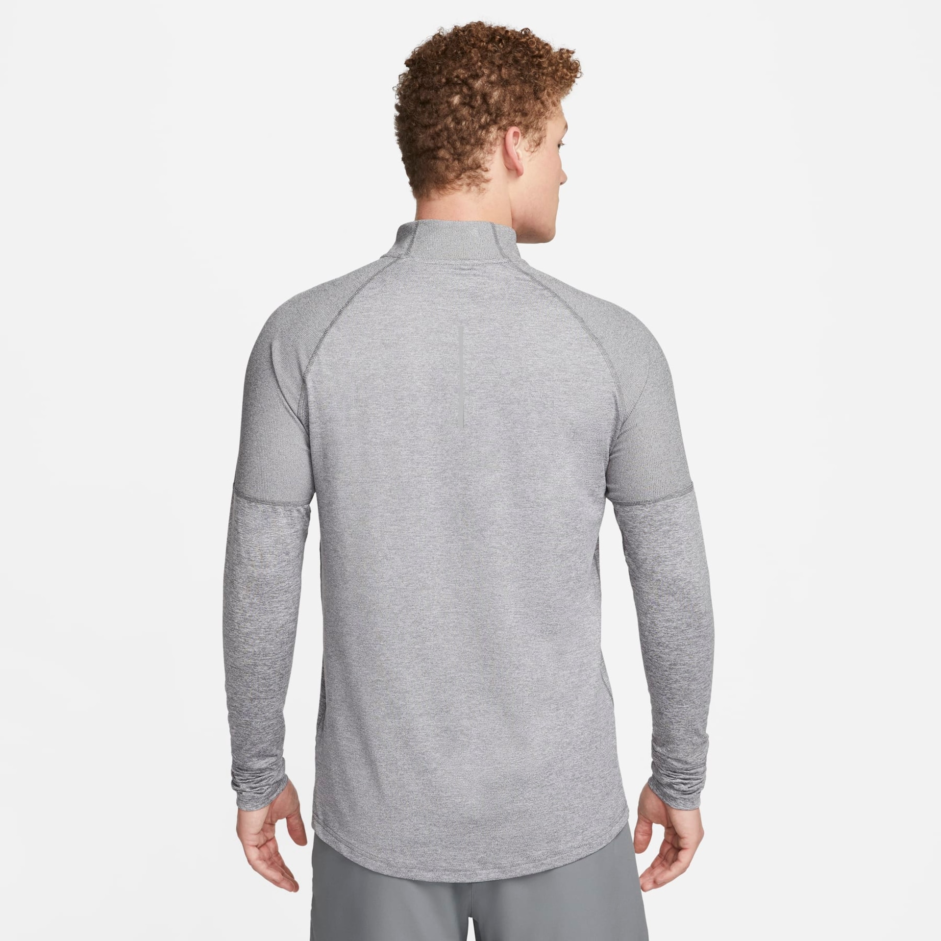 Camiseta Nike Element Masculina - Foto 2