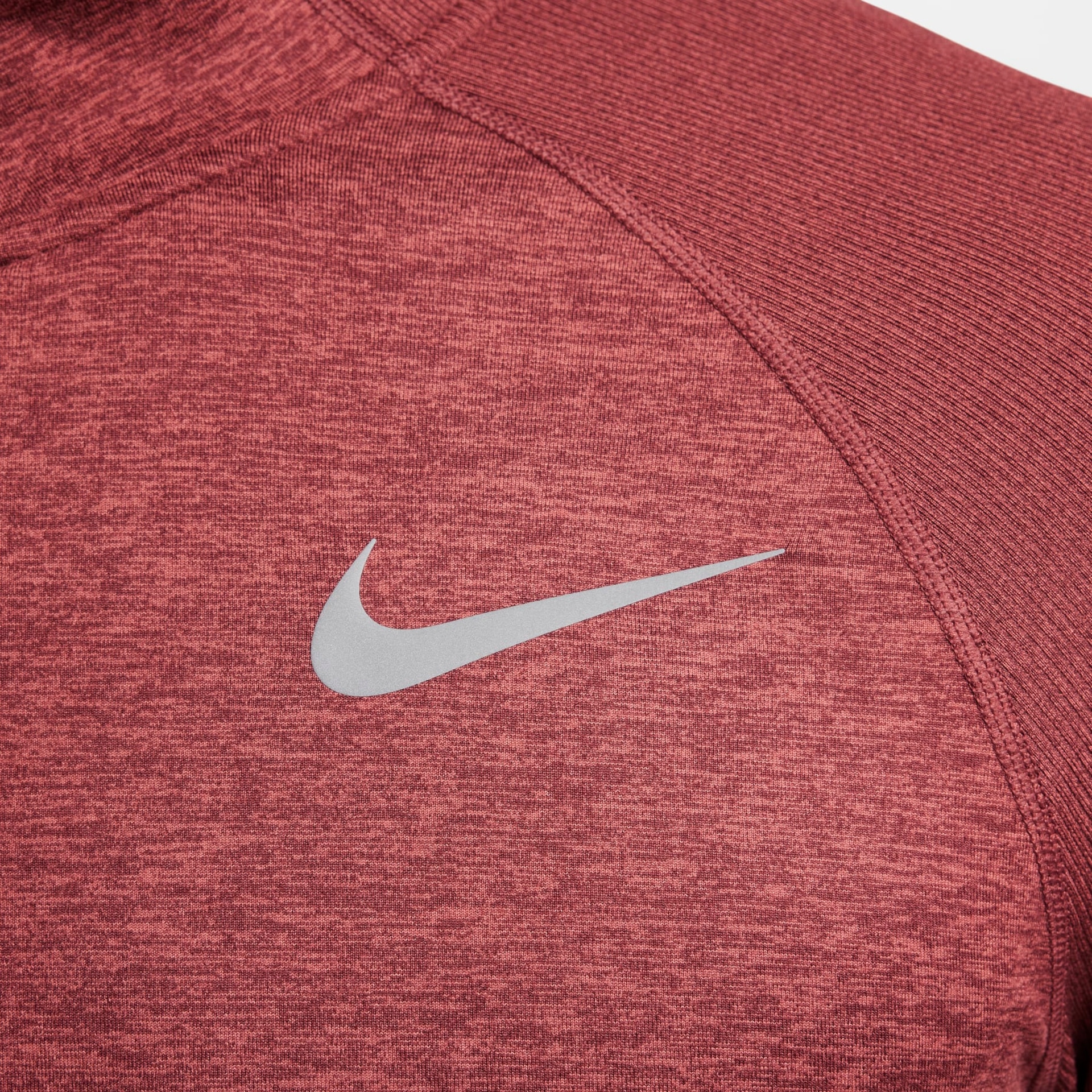 Camiseta Nike Element Masculina - Foto 4